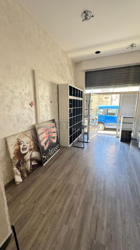 Palazzina commerciale in Via Natale Palli, Roma, {3} - Foto 1