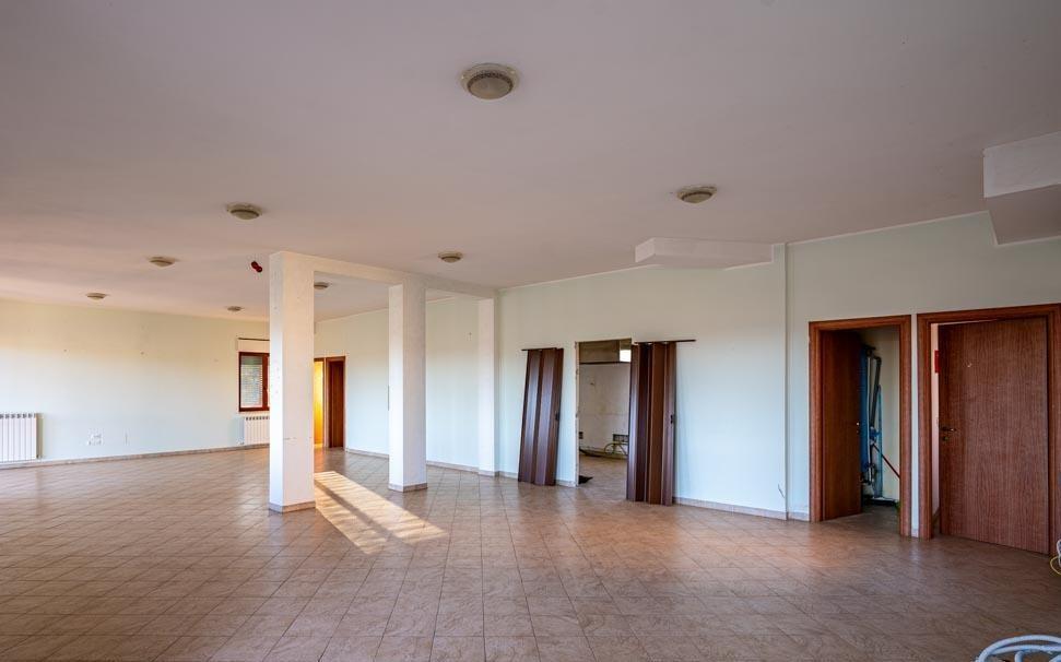 Negozio in , Chiusdino, {3} - Foto 2