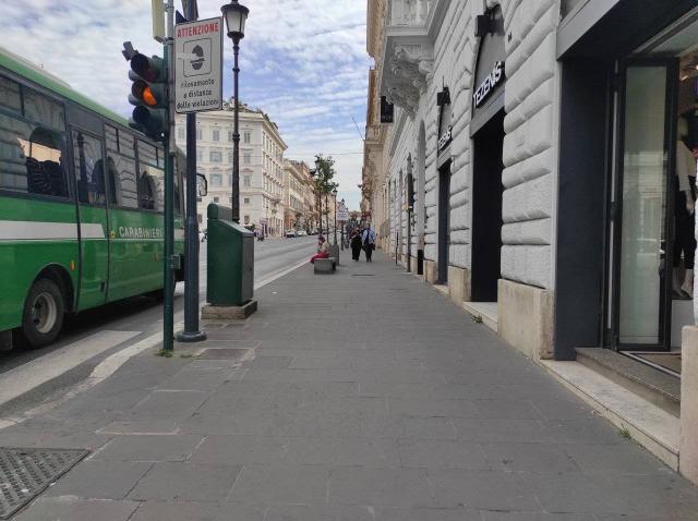 Shop in Via Nazionale, Roma - Photo 1