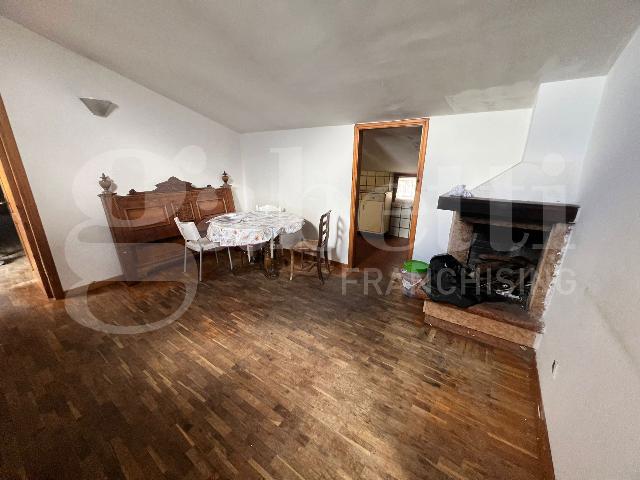 3-room flat in Viale Guglielmo Marconi , Spoleto - Photo 1