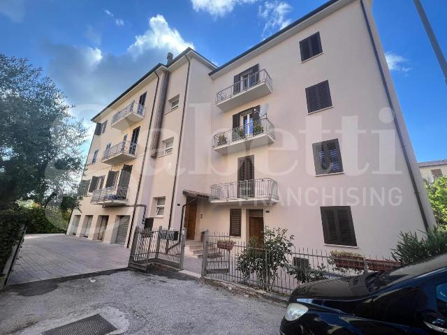 4-room flat in Viale Guglielmo Marconi, Via Frascarelli, Spoleto - Photo 1