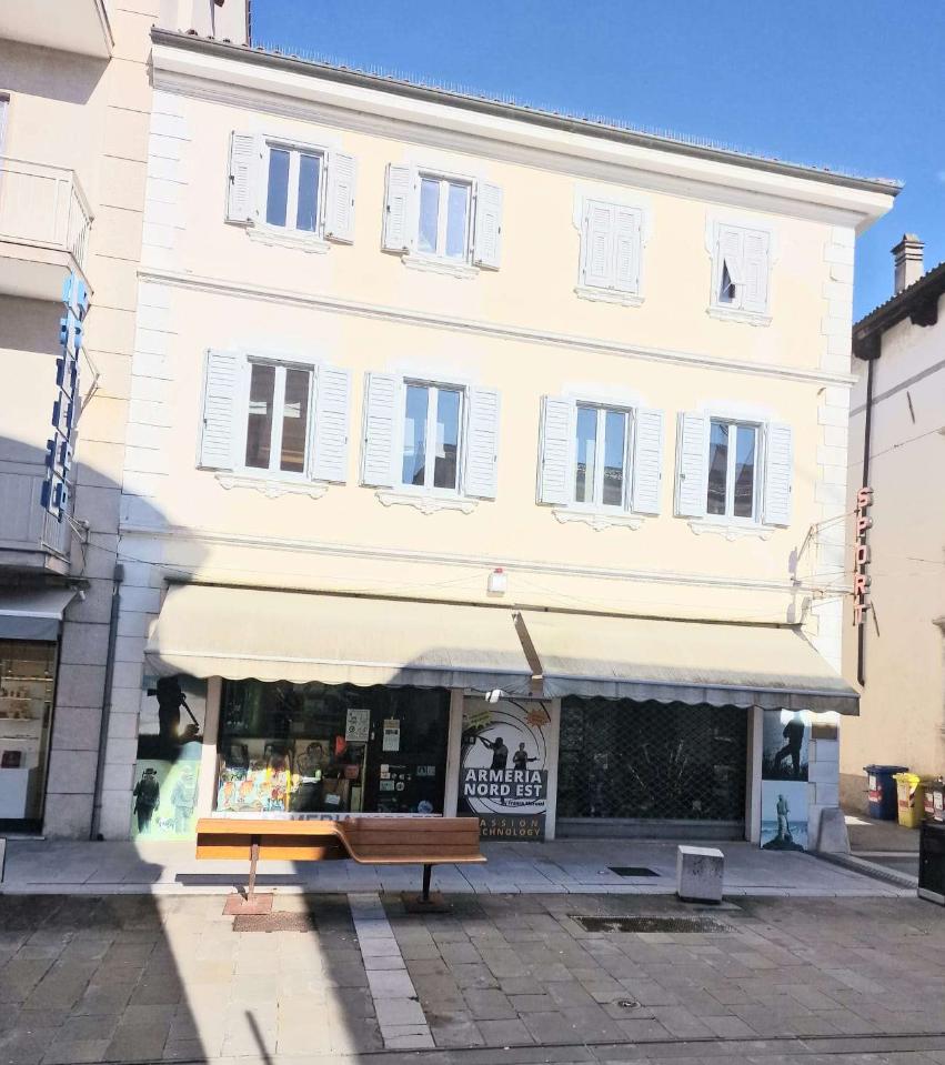Negozio in Via Ciotti 29, Gradisca D'Isonzo, {3} - Foto 2