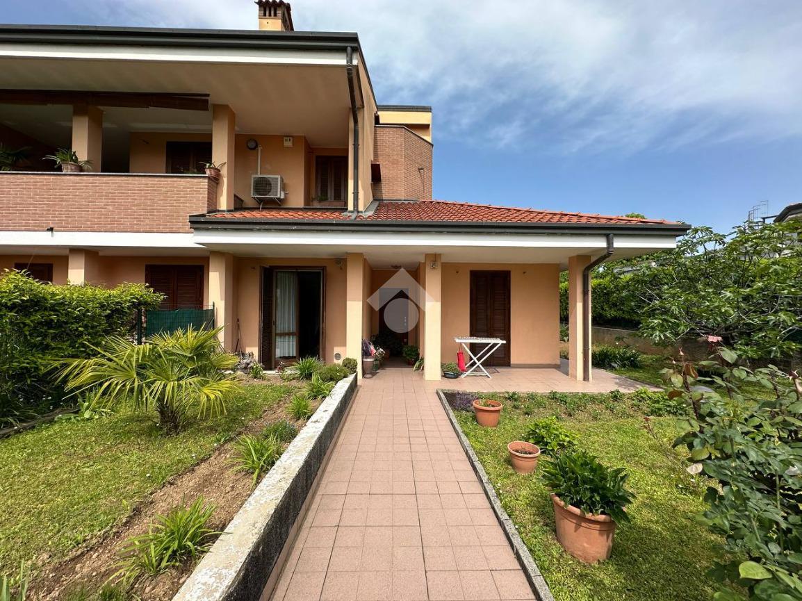 Villa a schiera in vendita a Trezzano Rosa