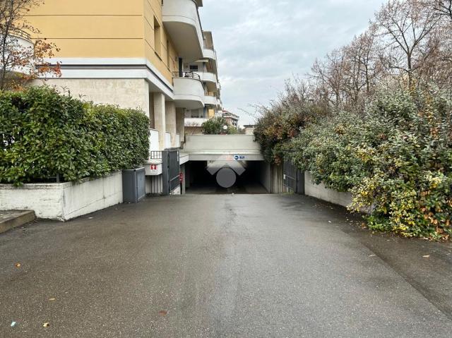 Garage or car box in Via Carlo Majorano 4, Parma - Photo 1