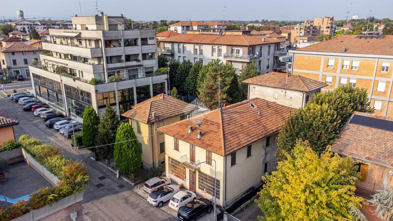 Palazzo in vendita a Reggio Emilia