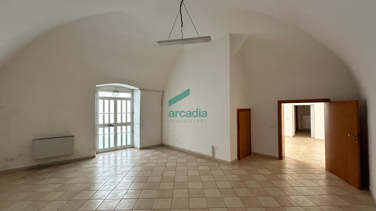 Palazzina commerciale in Via Bellino 4, Bitritto, {3} - Foto 1