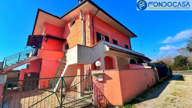 3-room flat in Via Ciocche, Pietrasanta - Photo 1