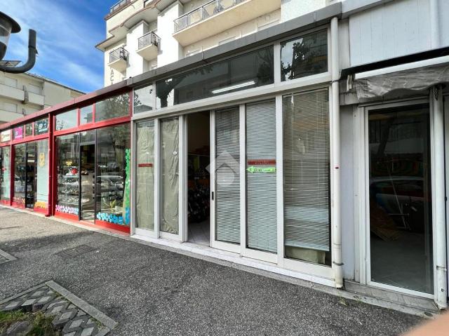 Negozio in Viale Mantova 7, Rimini - Foto 1