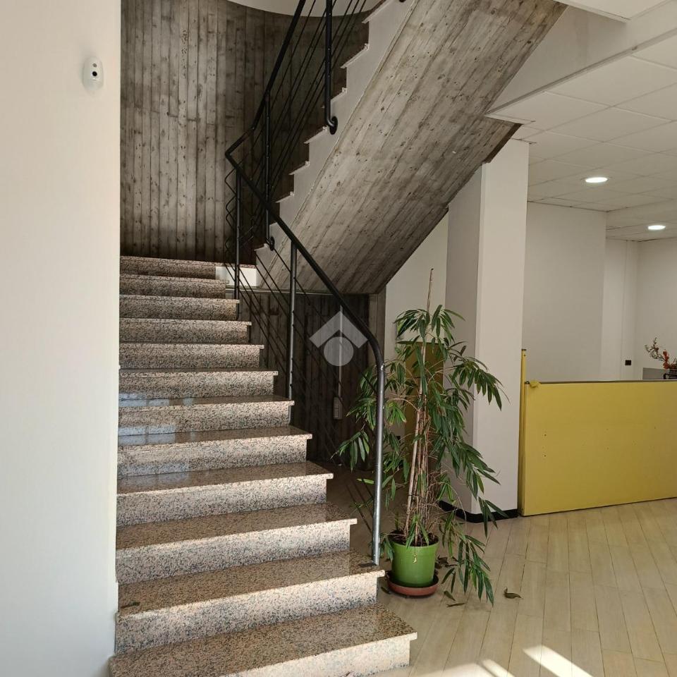 Capannone in Via Virgilio 8, Forli', {3} - Foto 2