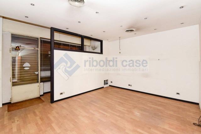 2-room flat in Via San Martino, Seveso - Photo 1