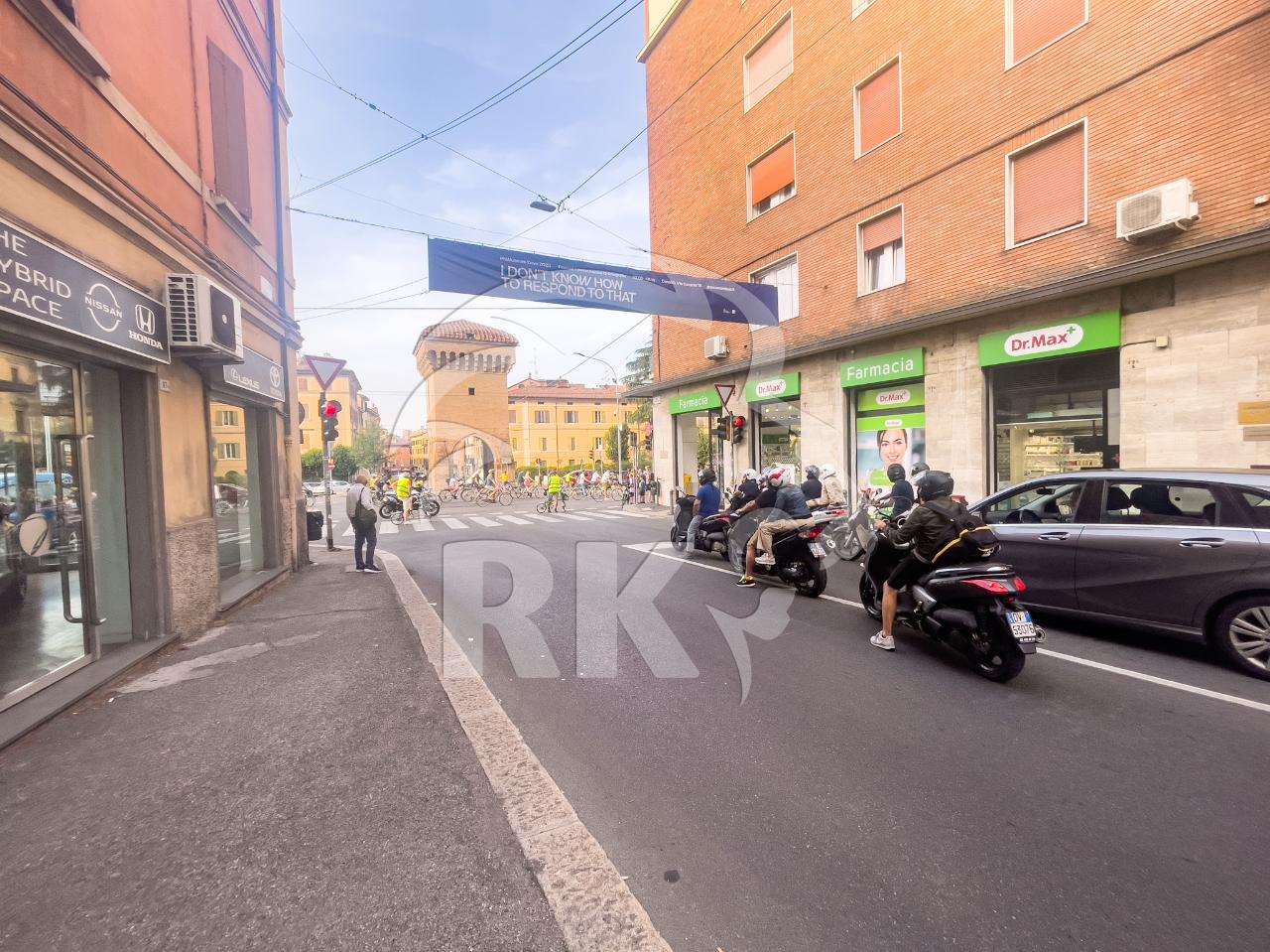 Negozio in Via Castiglione, Bologna, {3} - Foto 2