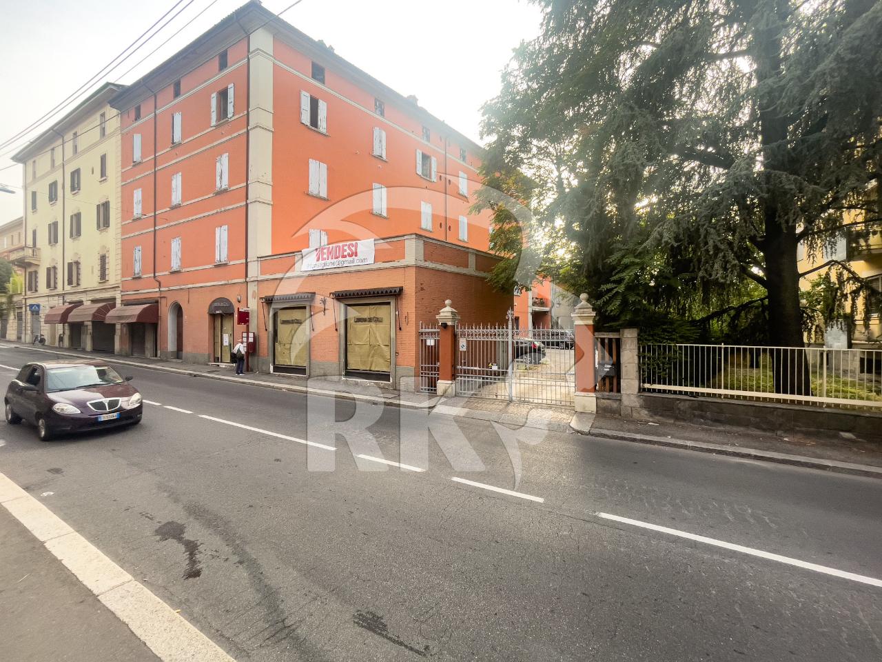 Negozio in Via Castiglione, Bologna, {3} - Foto 1