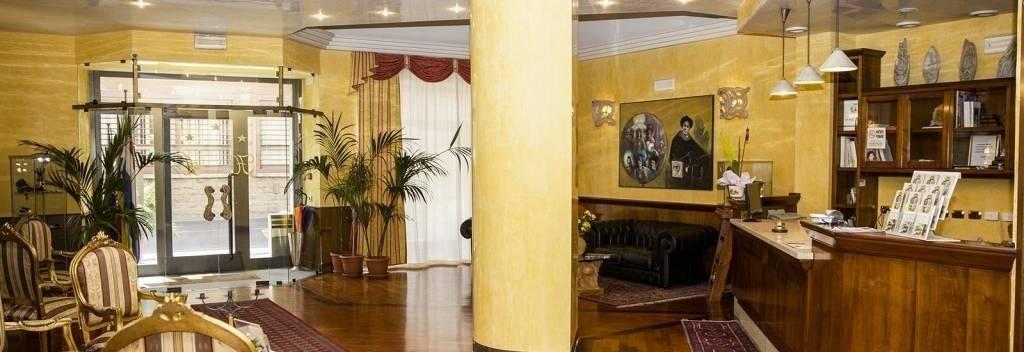 Hotel in Via Dante Alighieri, Montefiascone - Foto 1