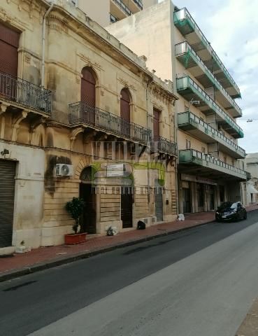 Casa indipendente in Corso Vittorio Emanuele, Avola - Foto 1