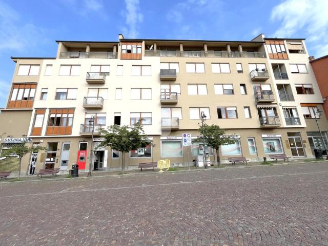 Apartament in Piazza Italia 1, Poirino - Photo 1