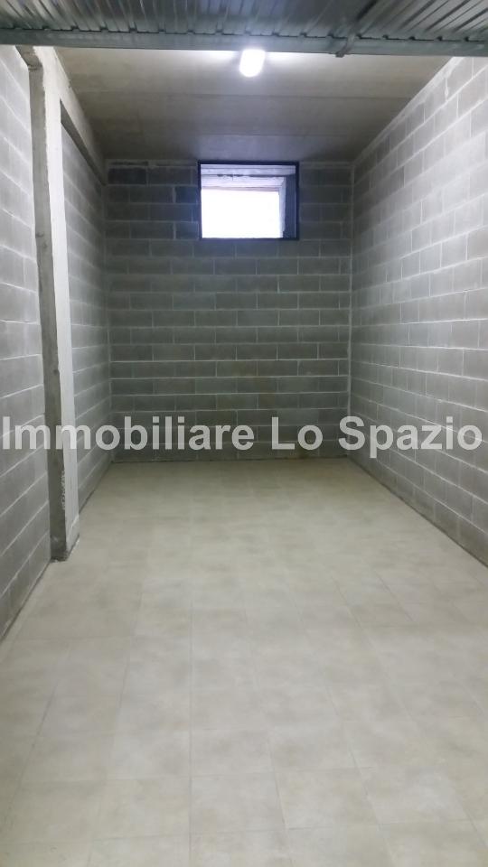 Parcheggio chiuso in Via Marco Polo, Andora, {3} - Foto 2
