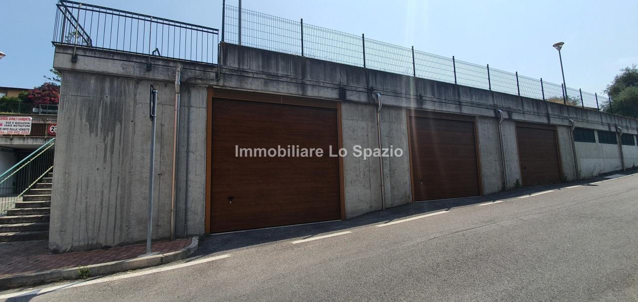 Parcheggio chiuso in Via Porcella, Andora, {3} - Foto 2