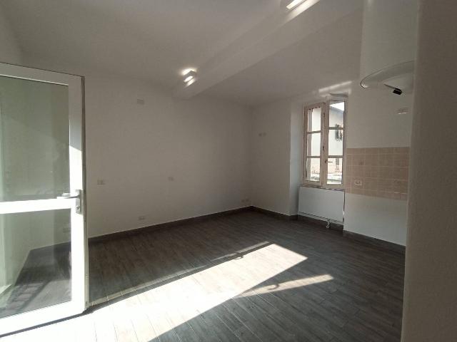 2-room flat in {3}, - Photo 1