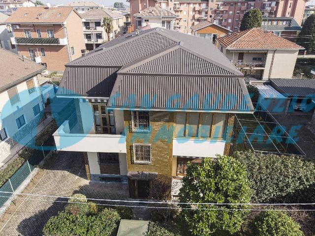 Mansion in Via Francesco Cilea 19, Novara - Photo 1