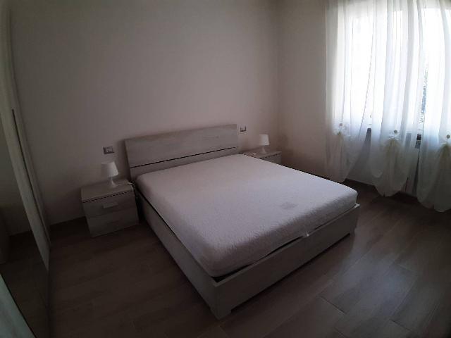 Room in {3}, Viale Giulio Cesare - Photo 1