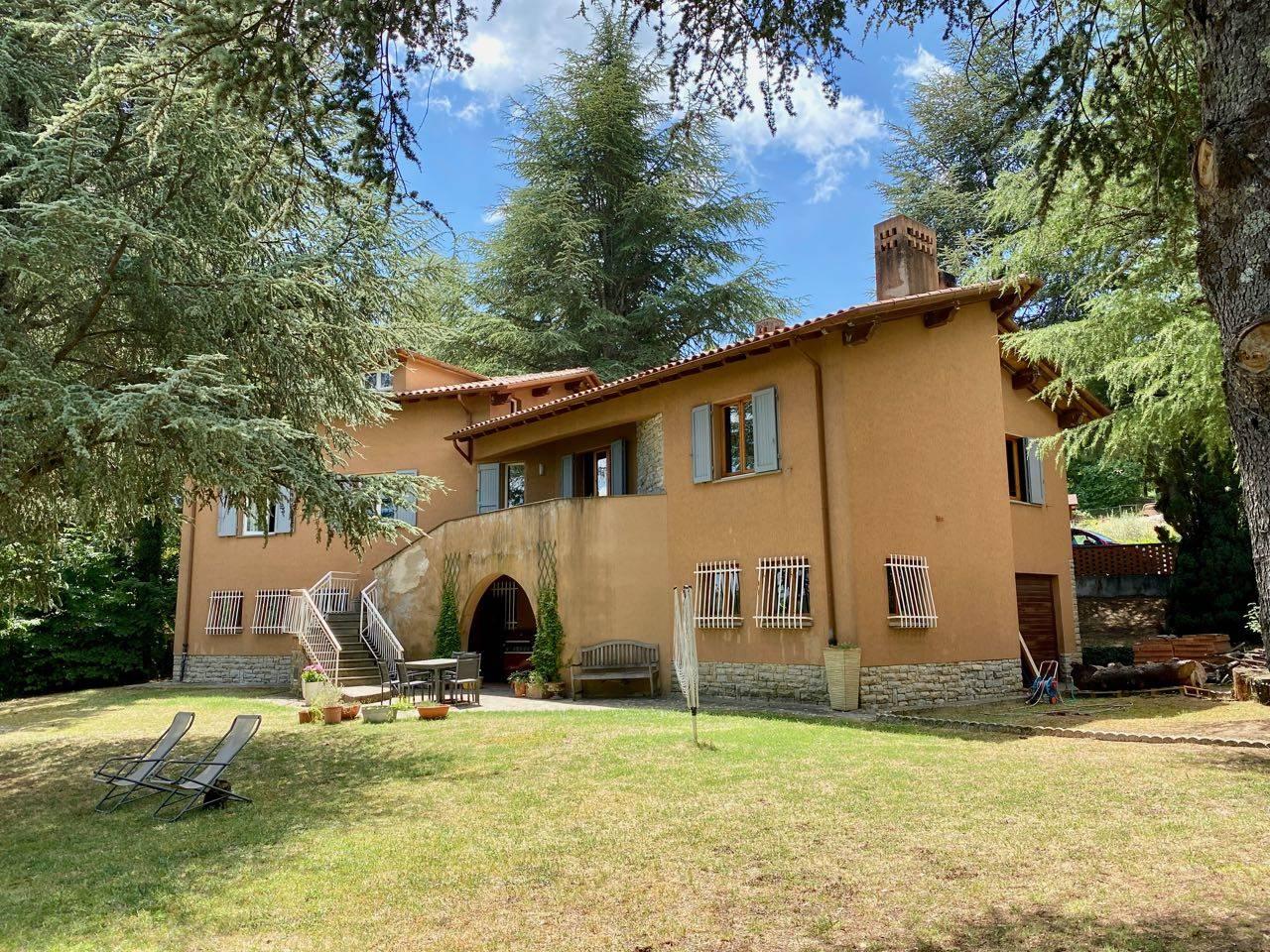 Villa in vendita a Pietralunga