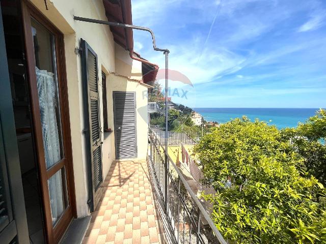 One-room flat in Via a. Solva 144, Alassio - Photo 1