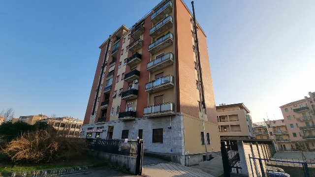 Garage or car box in Viale Lombardia, Brugherio - Photo 1