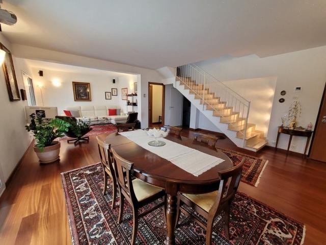 main gallery real estate image