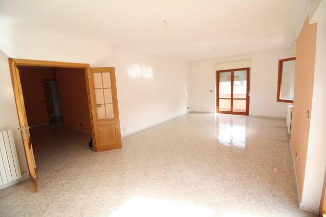 Apartament in Via Piceno Aprutina 12, Ascoli Piceno - Photo 1