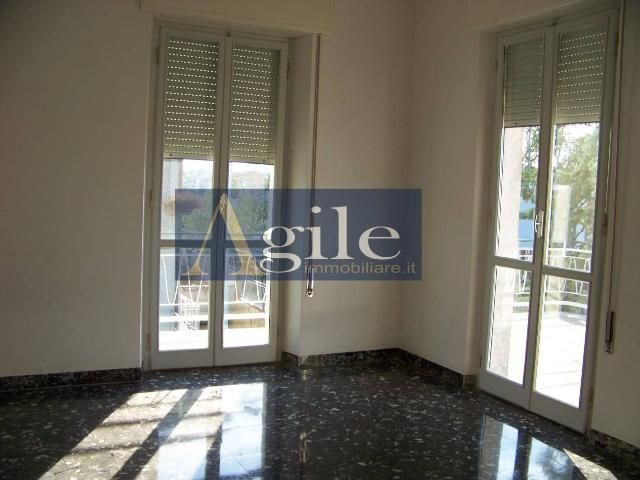 Detached house in Via Toti 5, Monsampolo del Tronto - Photo 1