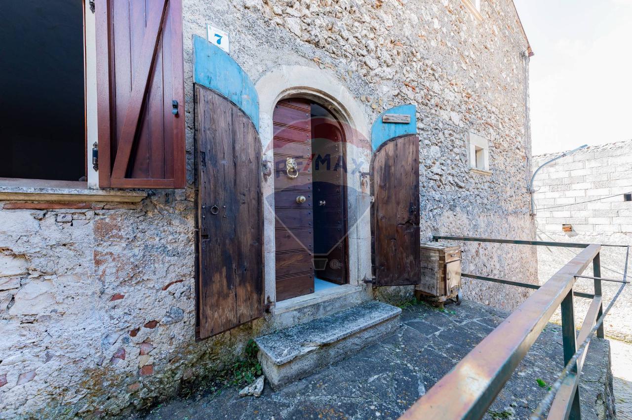 Appartamento in vendita a Santo Stefano Di Sessanio
