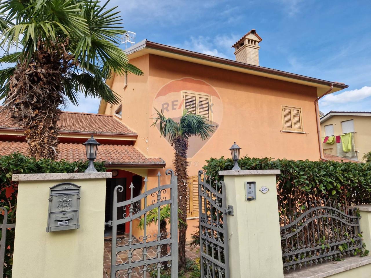 Villa in vendita a Isola Del Gran Sasso D'Italia