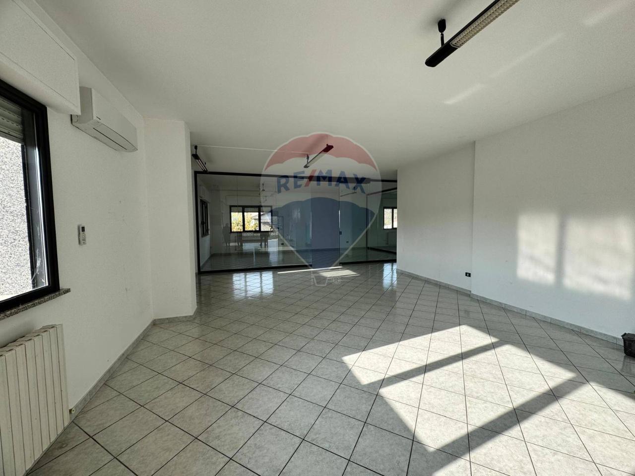 Ufficio in Via Mare Adriatico 51, Spoltore, {3} - Foto 2