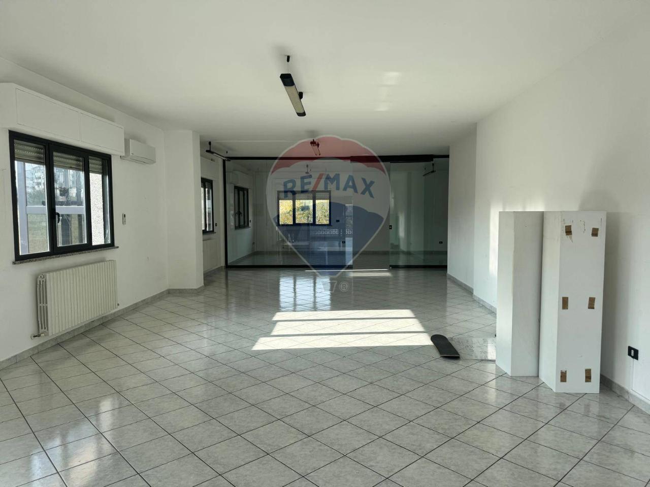 Ufficio in Via Mare Adriatico 51, Spoltore, {3} - Foto 1