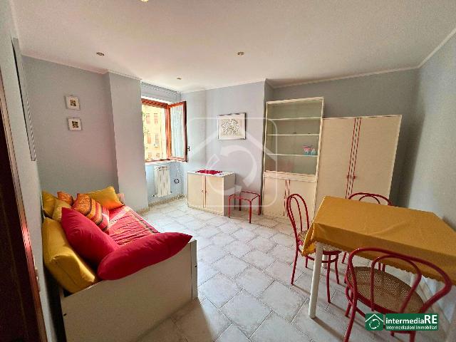 2-room flat in {3}, - Photo 1