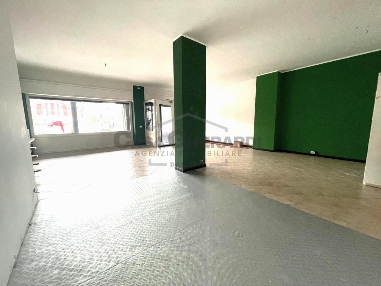 Negozio in , Caprino Bergamasco, {3} - Foto 1