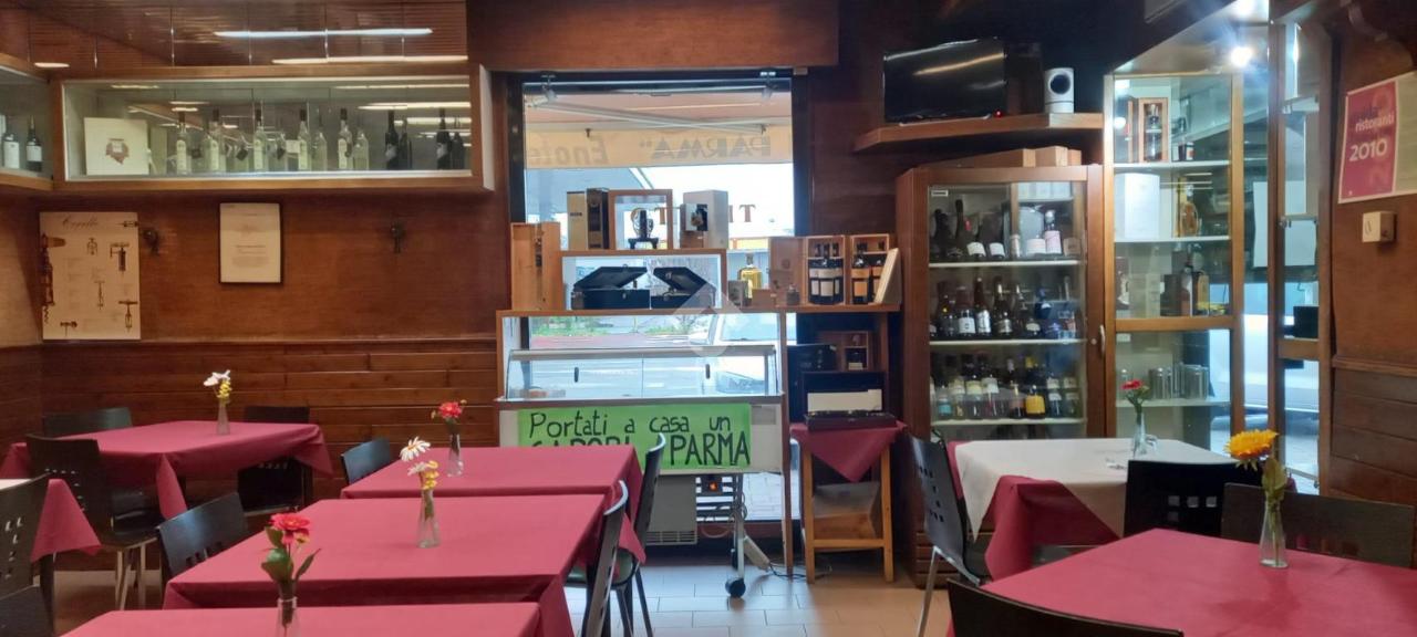 Negozio in Via S. Leonardo 145, Parma, {3} - Foto 1