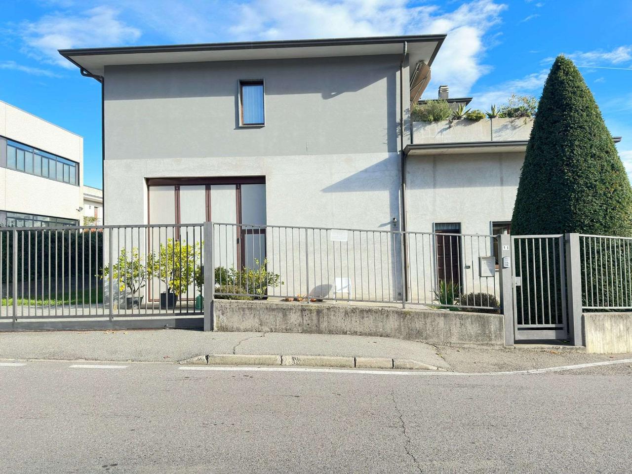 Casa indipendente in vendita a San Fermo Della Battaglia