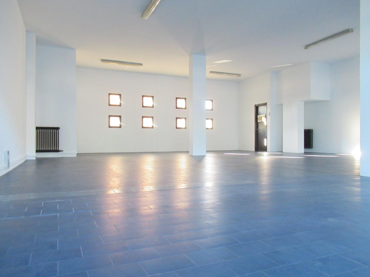 Negozio in Via Monte Grappa, Montebelluna - Foto 1