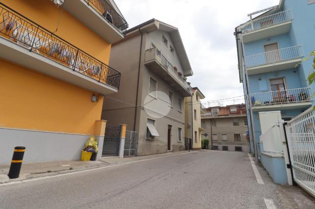 4-room flat in Via Vincenzo Gemito 4, San Benedetto del Tronto - Photo 1