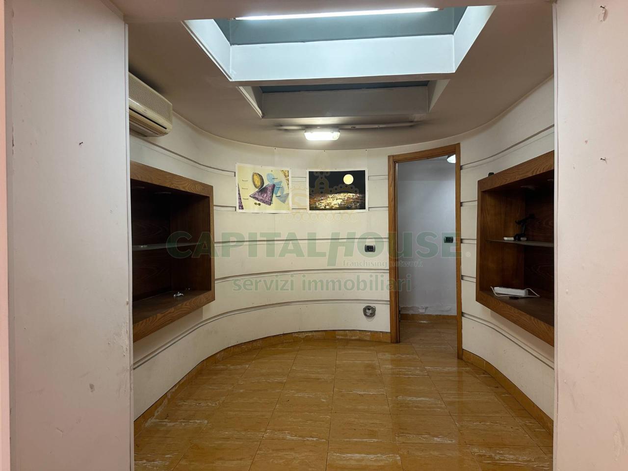 Negozio in , Afragola, {3} - Foto 2