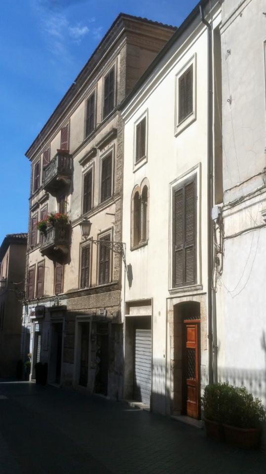 Palazzo in vendita a Alatri