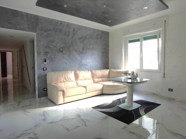 Penthouse in Via Duca degli Abruzzi, Ladispoli - Photo 1