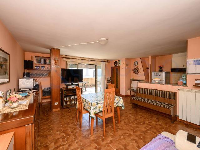 Penthouse in Via della Fenice, Ladispoli - Photo 1