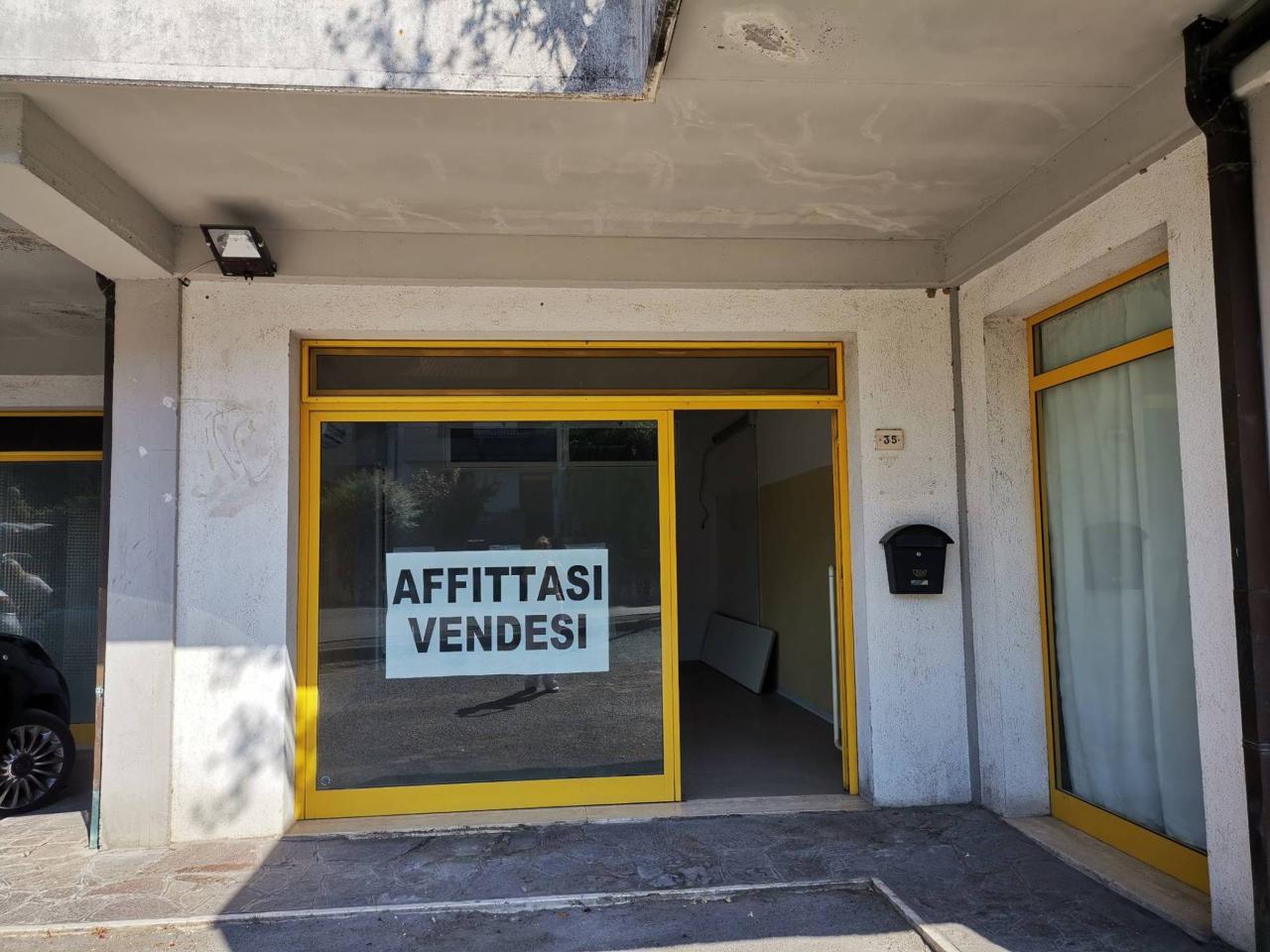 Negozio in Via 8 Settembre, Montepulciano, {3} - Foto 1