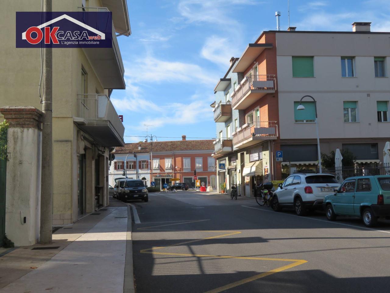 Esercizio commerciale in Via della Serenissima, Ronchi Dei Legionari, {3} - Foto 2