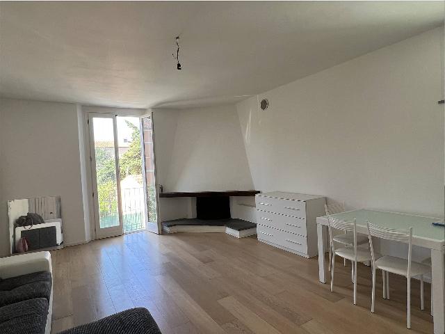 2-room flat in {3}, - Photo 1