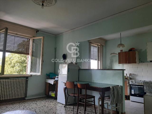 Vierzimmerwohnung in Via Cesare Battisti 23, Mirandola - Foto 1