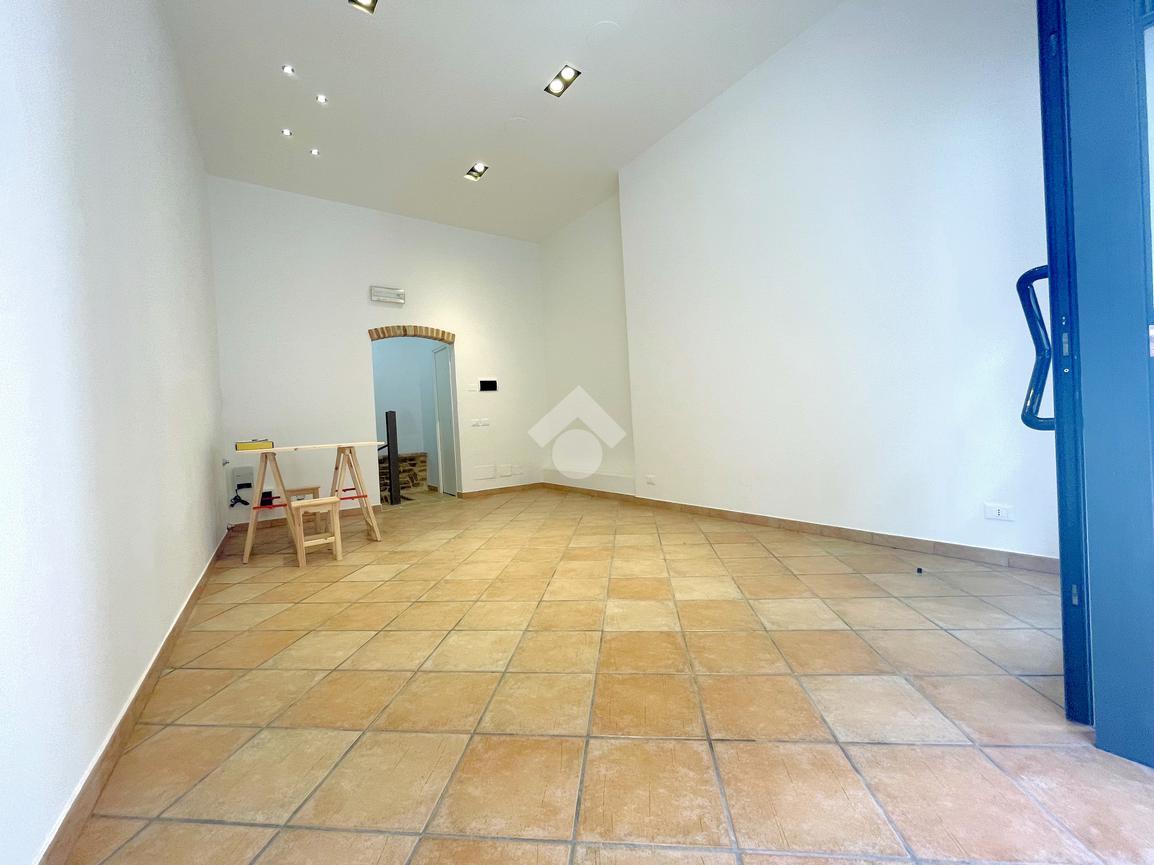 Negozio in Via Mazzini 39, Ravenna - Foto 1