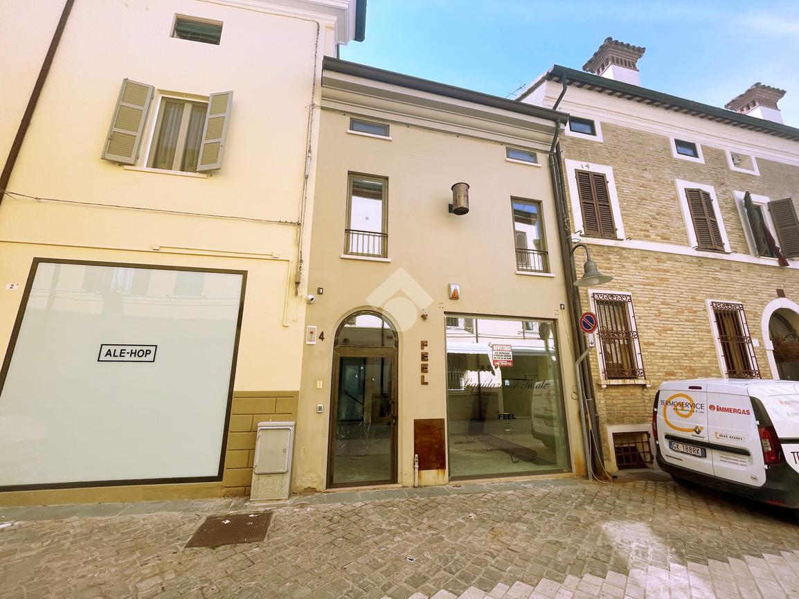 Negozio in Via Manfredo Fanti 4, Ravenna, {3} - Foto 2
